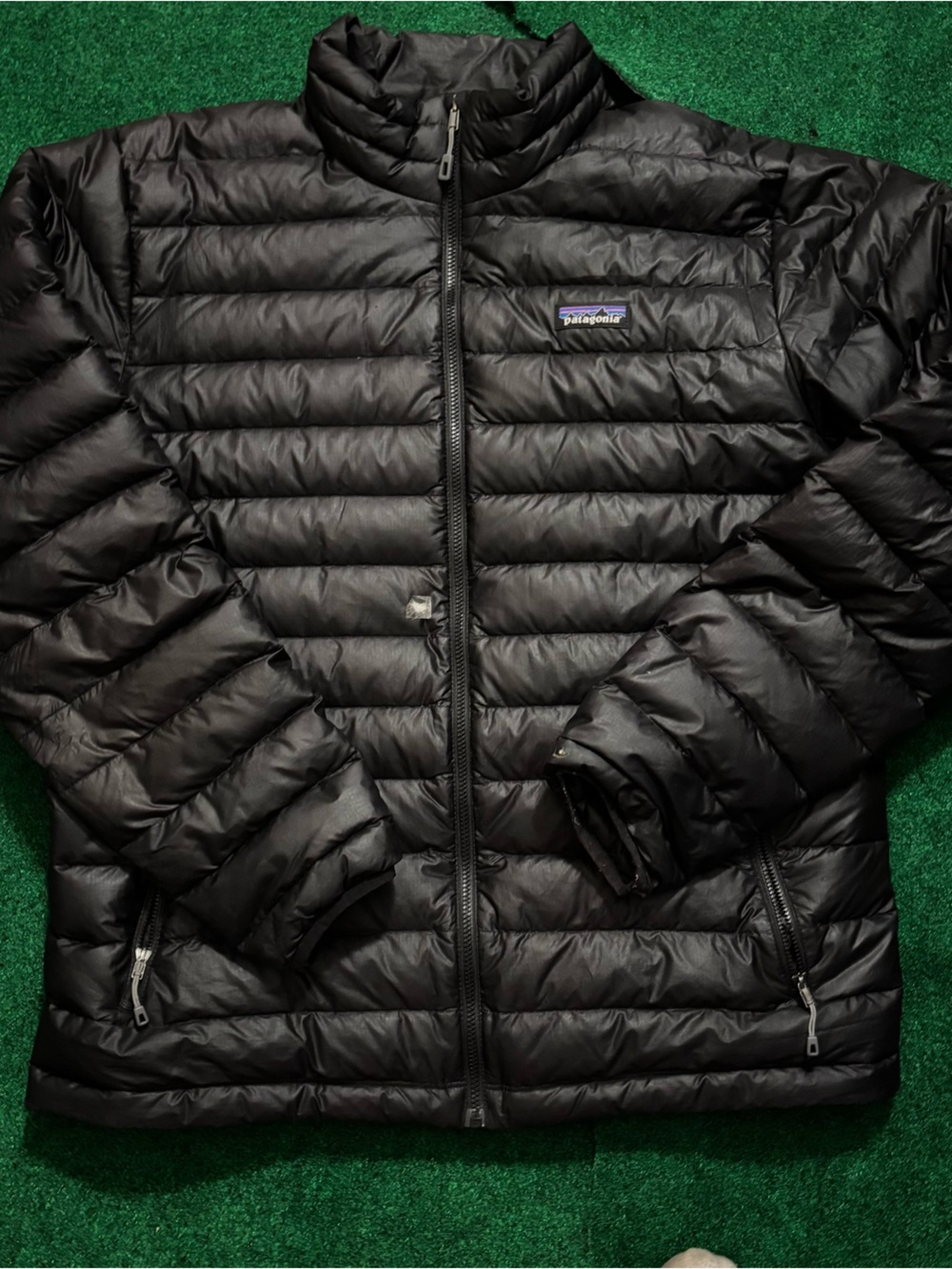 Patagonia Men's Black Quilted Puffer Jacket